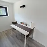 Luxury Private House And Parking Netflix Hotel apartamentowy Tartu