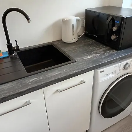 Hotel apartamentowy Luxury Private House And Parking Netflix