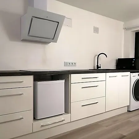 Luxury Private House And Parking Netflix Apart-hotel 4*
