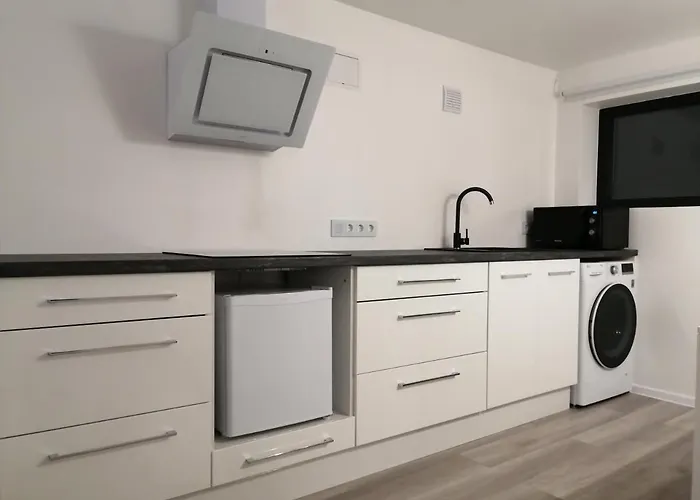 Luxury Private House And Parking Netflix 3*